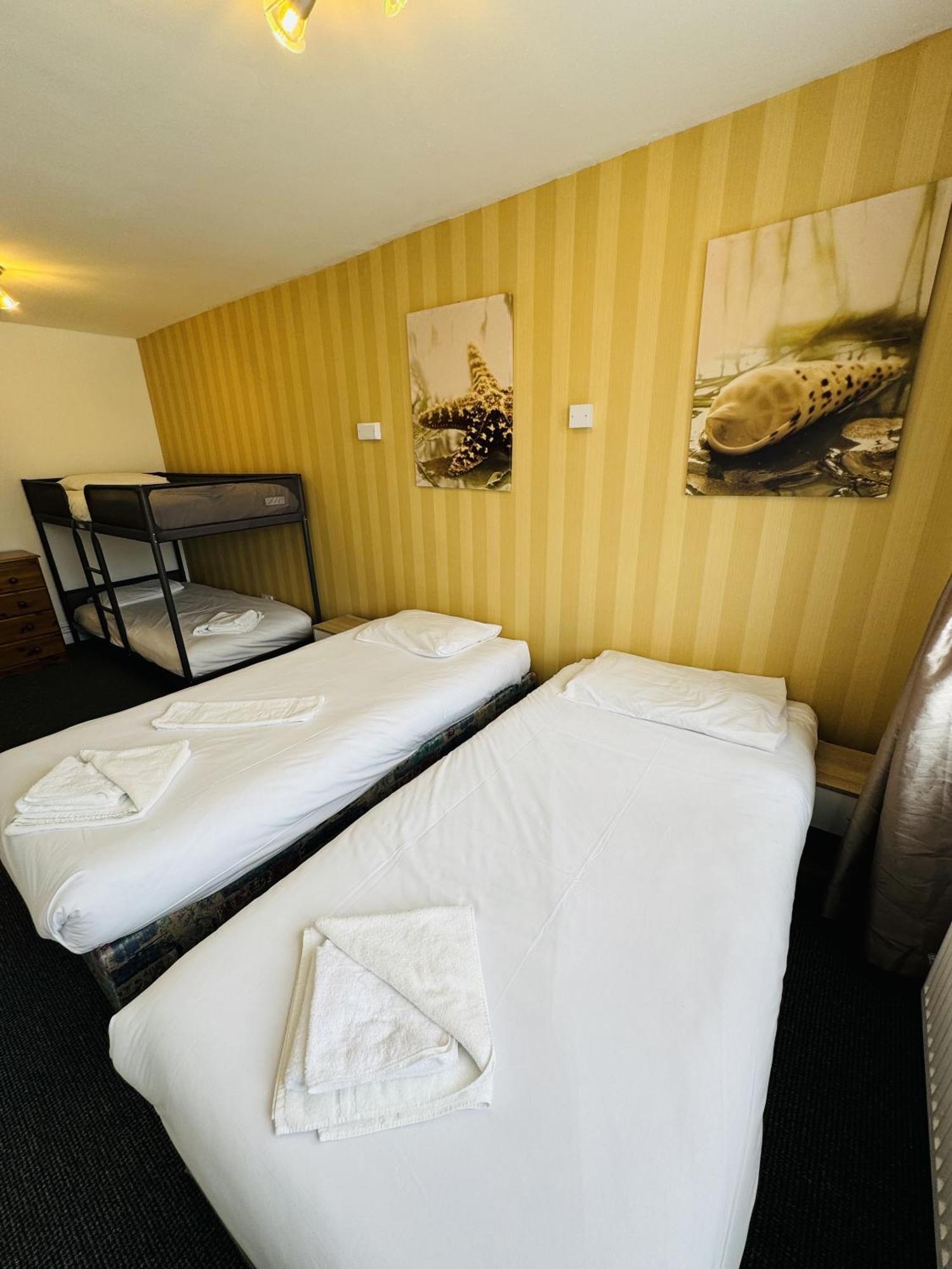 Carlton Court Hotel Истборн Екстериор снимка