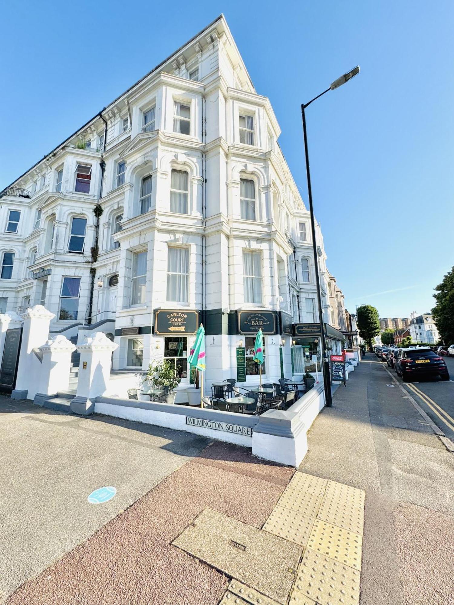 Carlton Court Hotel Истборн Екстериор снимка